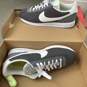 Nike Cortez Shoes. Like new.